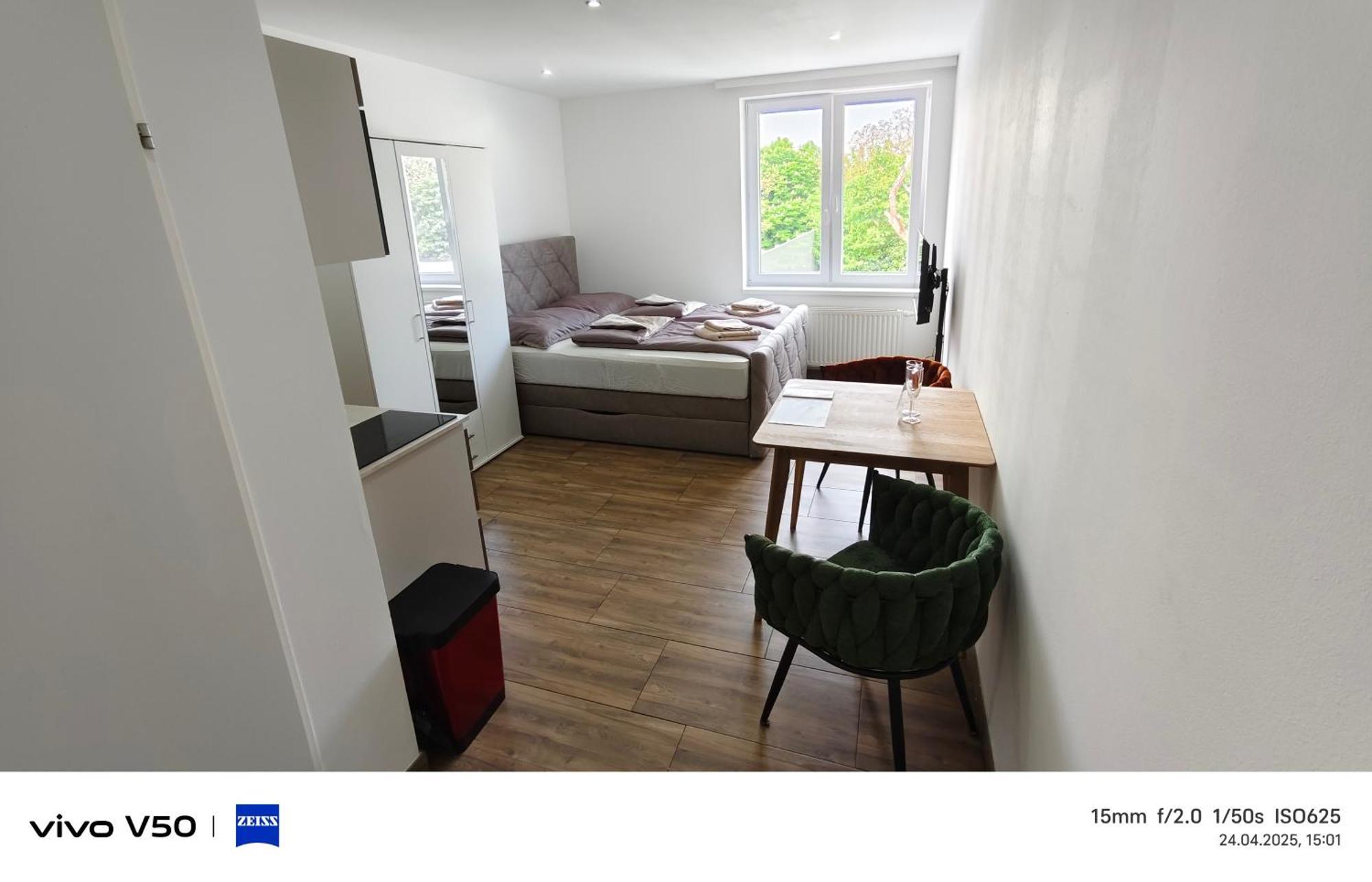 Moderne Mit Klima, Perfekter Anbindung Ins Zentrum Und Kostenlose Parkplaetze! *