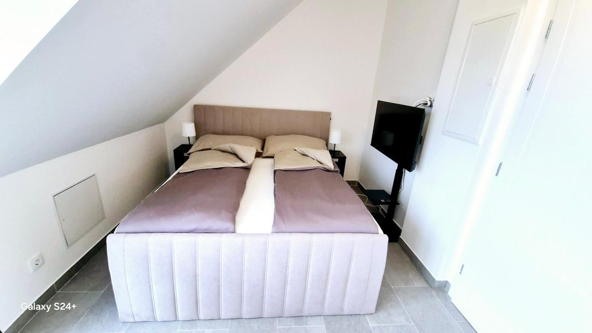Appartement Moderne Mit Klima, Perfekter Anbindung Ins Zentrum Und Kostenlose Parkplaetze!