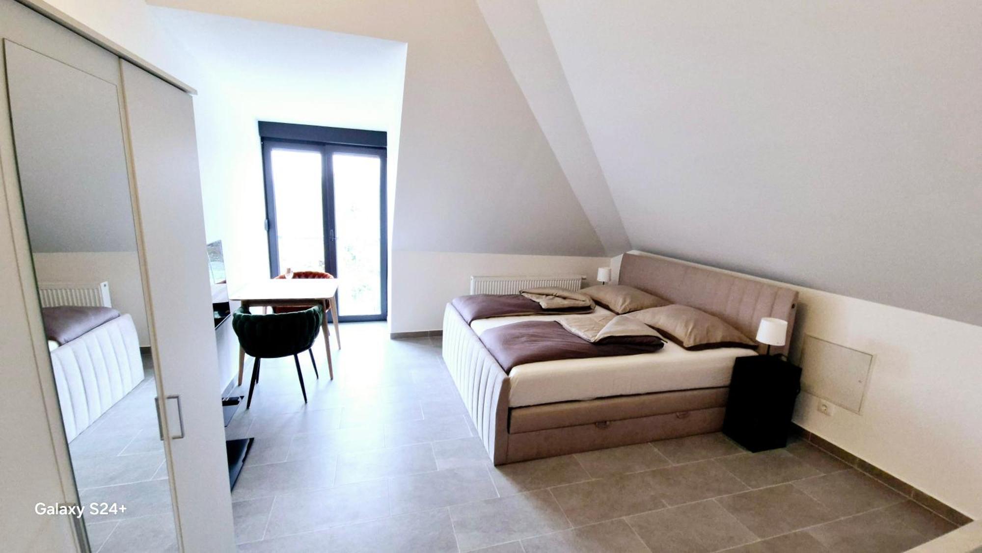 Appartement Moderne Mit Klima, Perfekter Anbindung Ins Zentrum Und Kostenlose Parkplaetze! Wenen