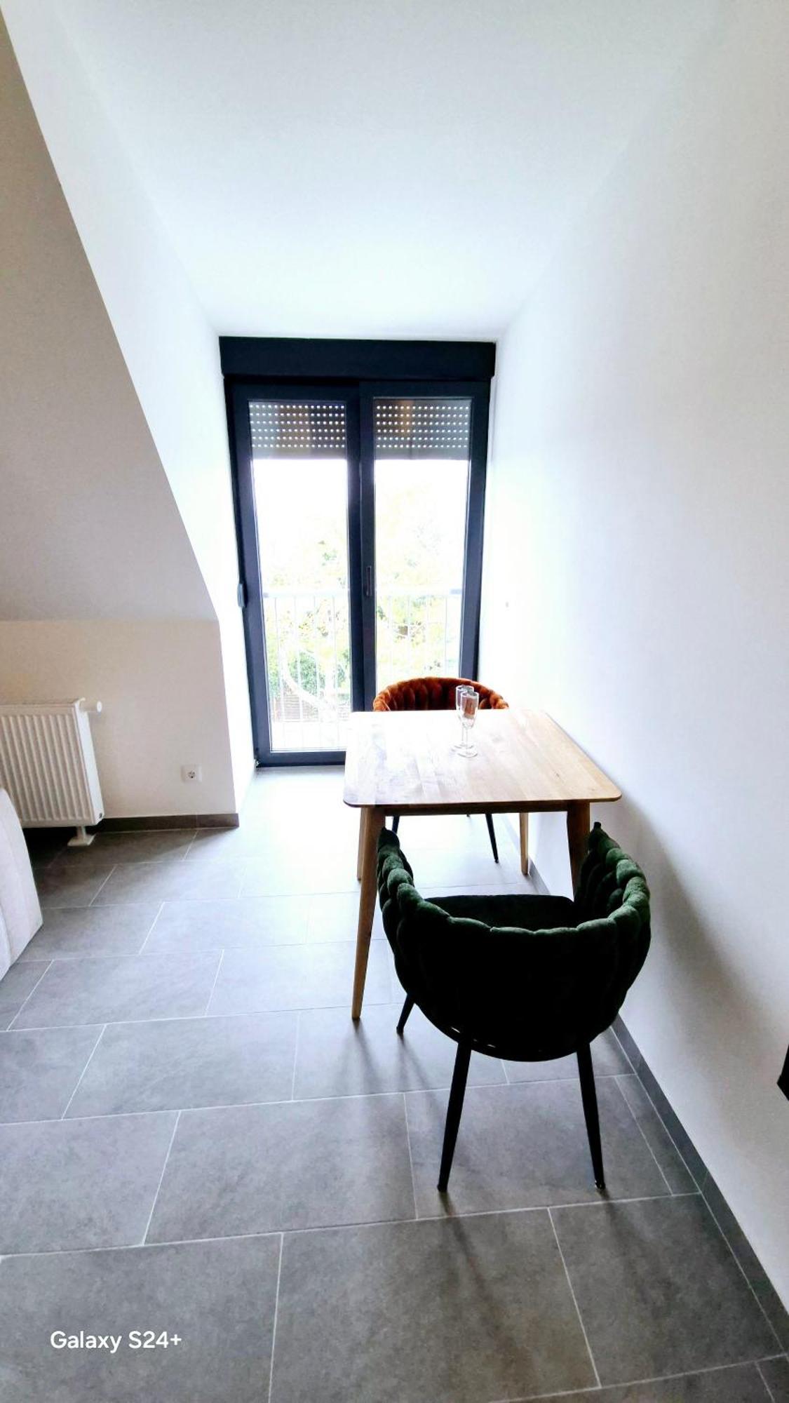Appartement Moderne Mit Klima, Perfekter Anbindung Ins Zentrum Und Kostenlose Parkplaetze! Wenen
