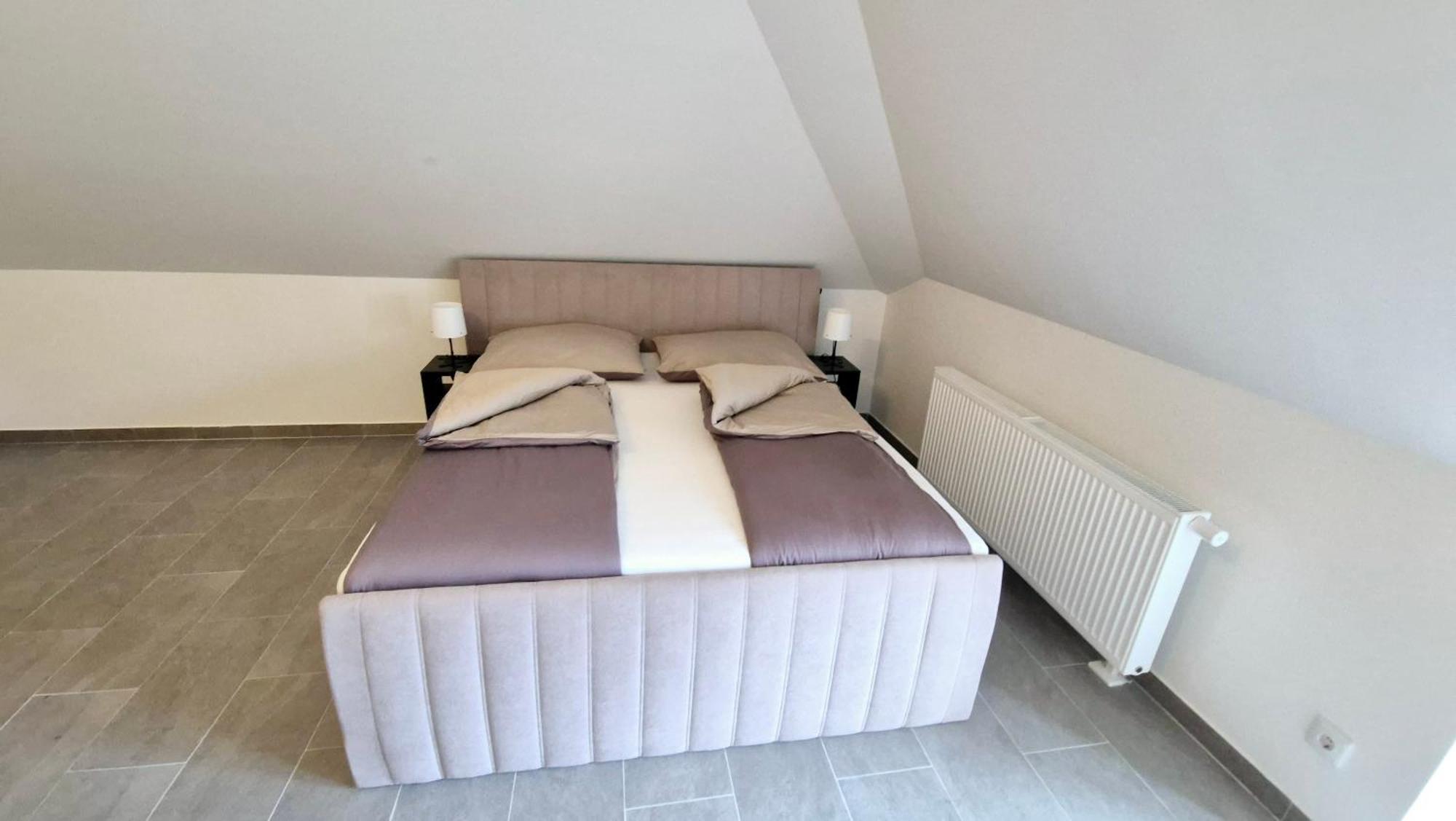 Moderne Mit Klima, Perfekter Anbindung Ins Zentrum Und Kostenlose Parkplaetze! *