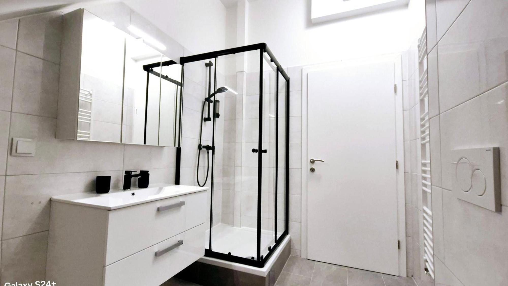Moderne Mit Klima, Perfekter Anbindung Ins Zentrum Und Kostenlose Parkplaetze! Appartement *