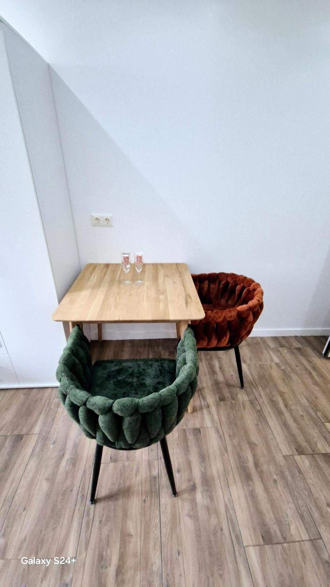Moderne Mit Klima, Perfekter Anbindung Ins Zentrum Und Kostenlose Parkplaetze! Apartment